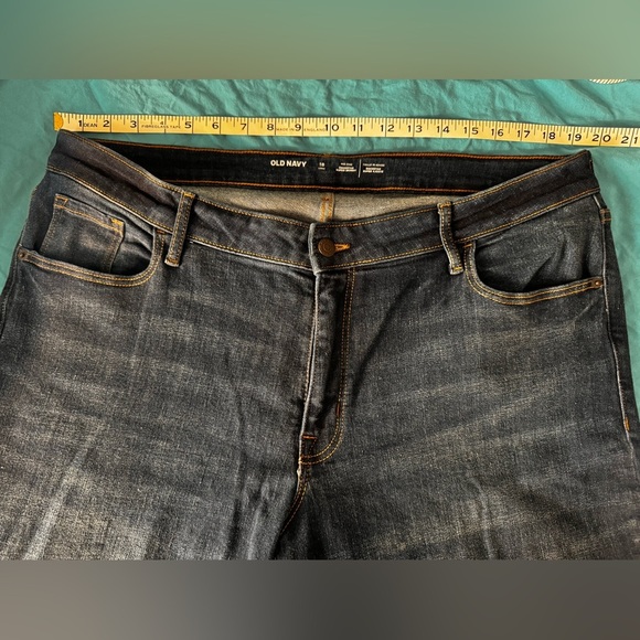 Old Navy sz 18 Tall, Rockstar Super Skinny jeans - Picture 2 of 4